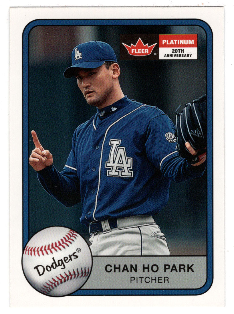 Chan Ho Park - Los Angeles Dodgers (MLB Baseball Card) 2001 Fleer Platinum # 203 Mint