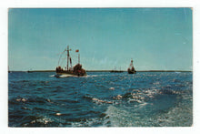 Load image into Gallery viewer, Fishing Draggers, New Brunswick, Canada Vintage Original Postcard # 4783 - New - 1960&#39;s
