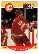 Mark Hunter - Calgary Flames (NHL Hockey Card) 1990-91 Pro Set # 422 Mint