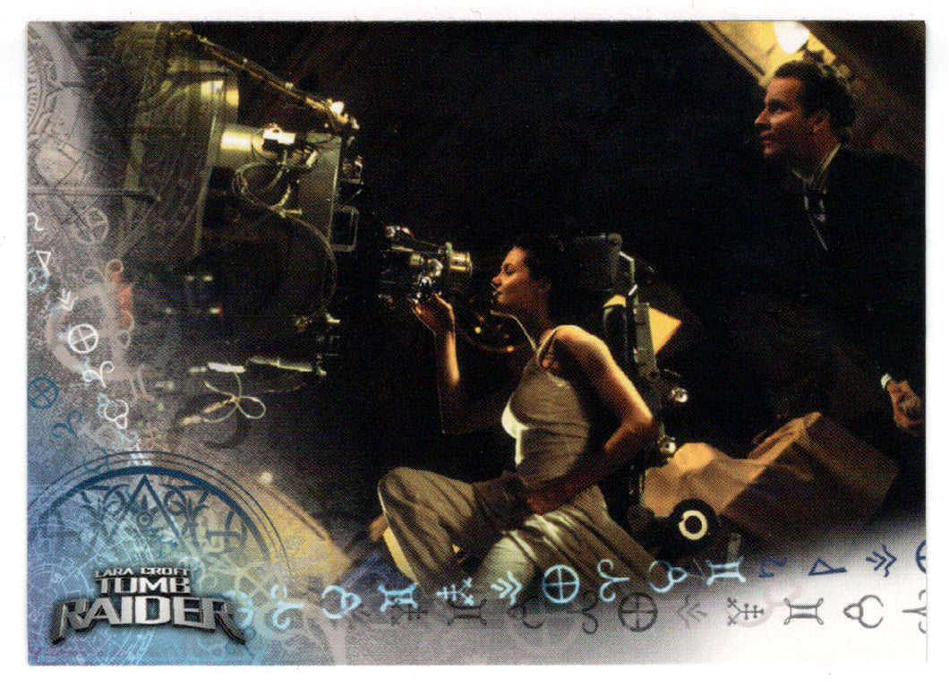 Viewing the Heavens (Trading Card) Lara Croft Tomb Raider - 2001 Inkworks # 8 - Mint