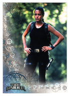 Calculating Approach (Trading Card) Lara Croft Tomb Raider - 2001 Inkworks # 32 - Mint