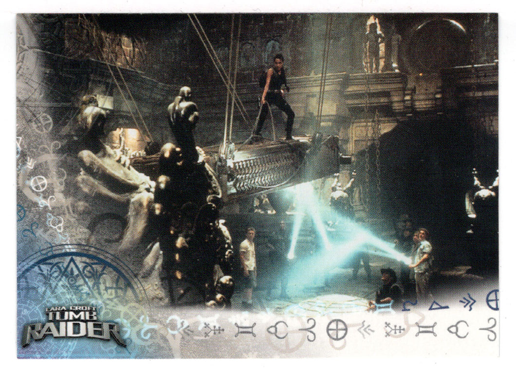 Handoff (Trading Card) Lara Croft Tomb Raider - 2001 Inkworks # 39 - Mint