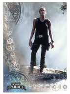 On the Edge (Trading Card) Lara Croft Tomb Raider - 2001 Inkworks # 43 - Mint