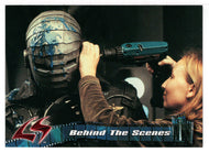 Behind the Scenes - A Perfect Fit (Trading Card) Lost in Space - The Movie - 1998 Inkworks # 76 - Mint