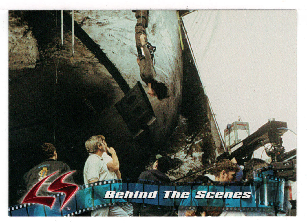 Behind the Scenes - Hangin' Around (Trading Card) Lost in Space - The Movie - 1998 Inkworks # 79 - Mint