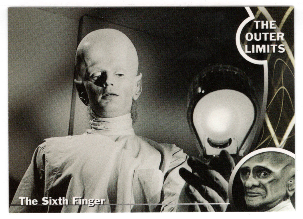 Gwyllm Returned to His Apartment - (Trading Card) The Outer Limits - Premiere Edition - 2002 Rittenhouse Archives # 33 - Mint