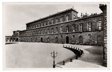 Load image into Gallery viewer, Palazzo Pitti, Florence, Italy Vintage Original Postcard # 0713 - New - 1950&#39;s
