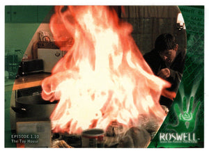 Peril in the Kitchen (Trading Card) Roswell Season 1 - 2000 Inkworks # 40 - Mint
