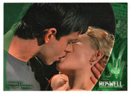 Alien Seduction (Trading Card) Roswell Season 1 - 2000 Inkworks # 61 - Mint